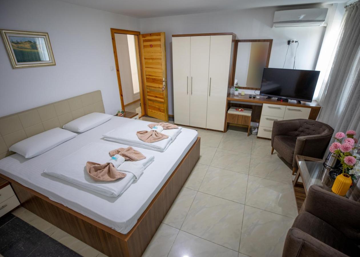 Guest House Agropapuk Šid 외부 사진