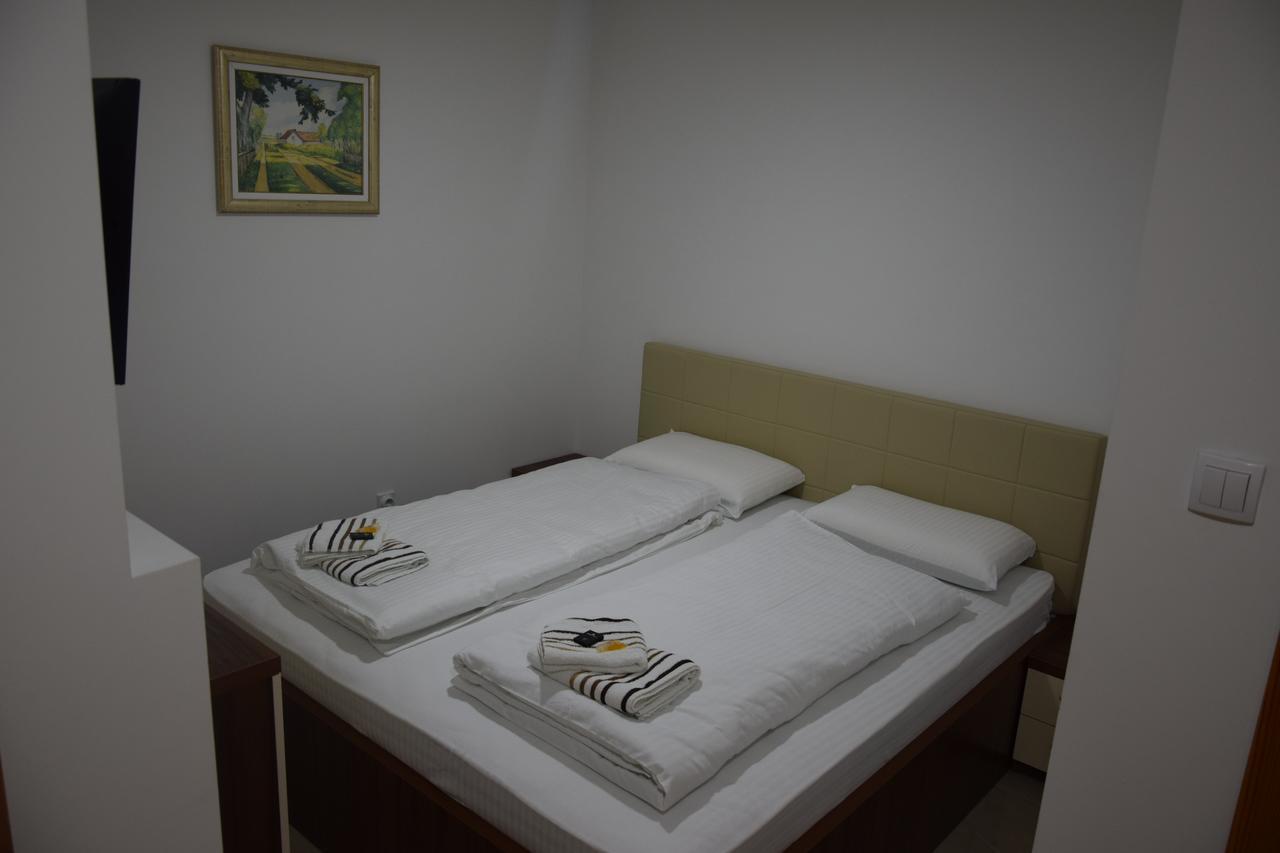 Guest House Agropapuk Šid 외부 사진